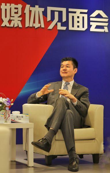 2025年正版资料免费大全下载,迈向2025年，正版资料免费大全的下载新时代